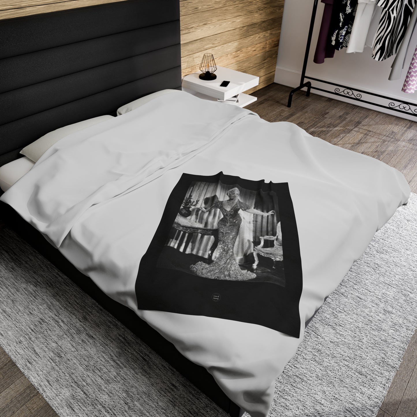 Mae West Glamour Velveteen Black Top/ White Inner Plush Blanket