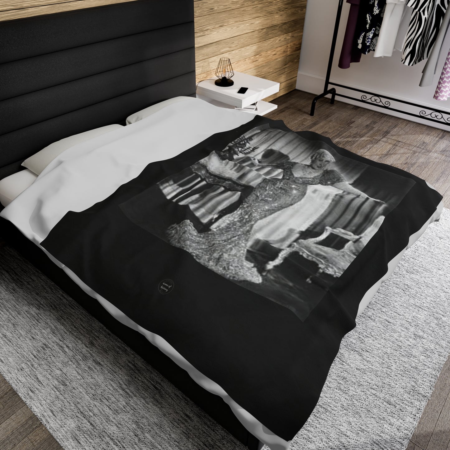 Mae West Glamour Velveteen Black Top/ White Inner Plush Blanket