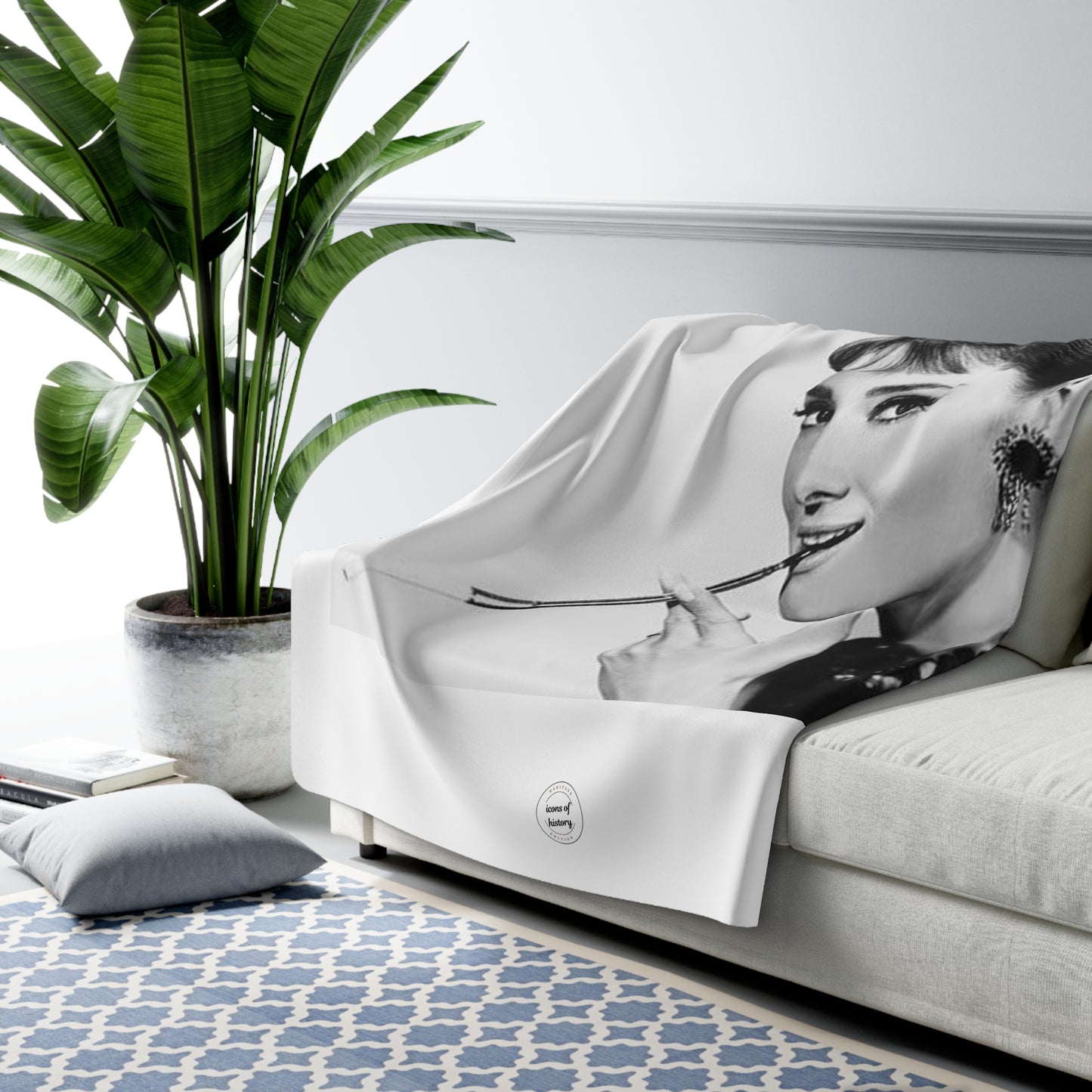 Audrey Hepburn Classy White Sherpa Fleece Blanket