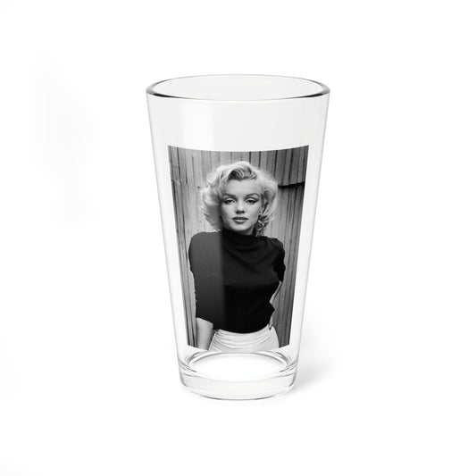 Marilyn Monroe Sultry Mixing Glass, 16oz