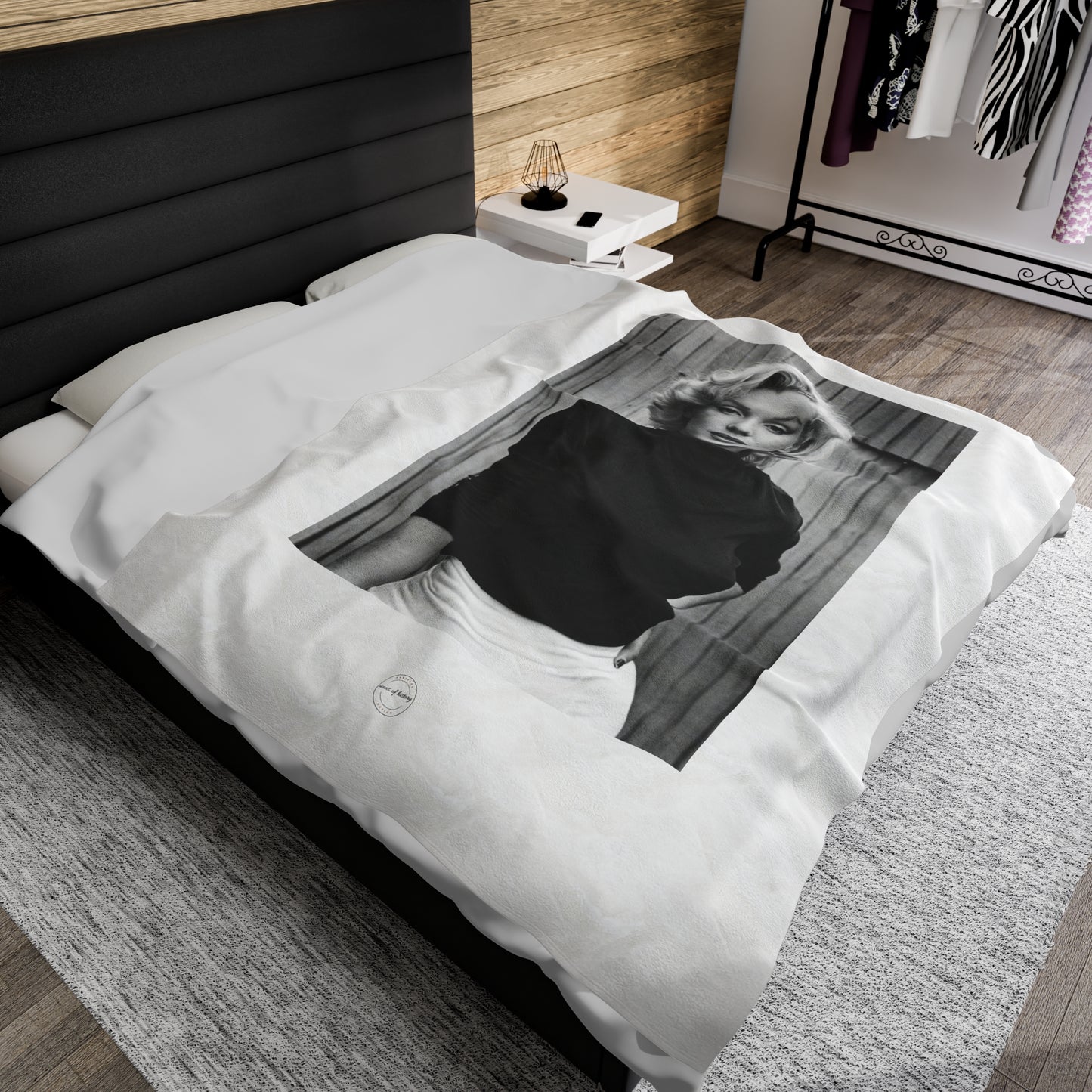 Marilyn Monroe Classy White Velveteen Plush Blanket